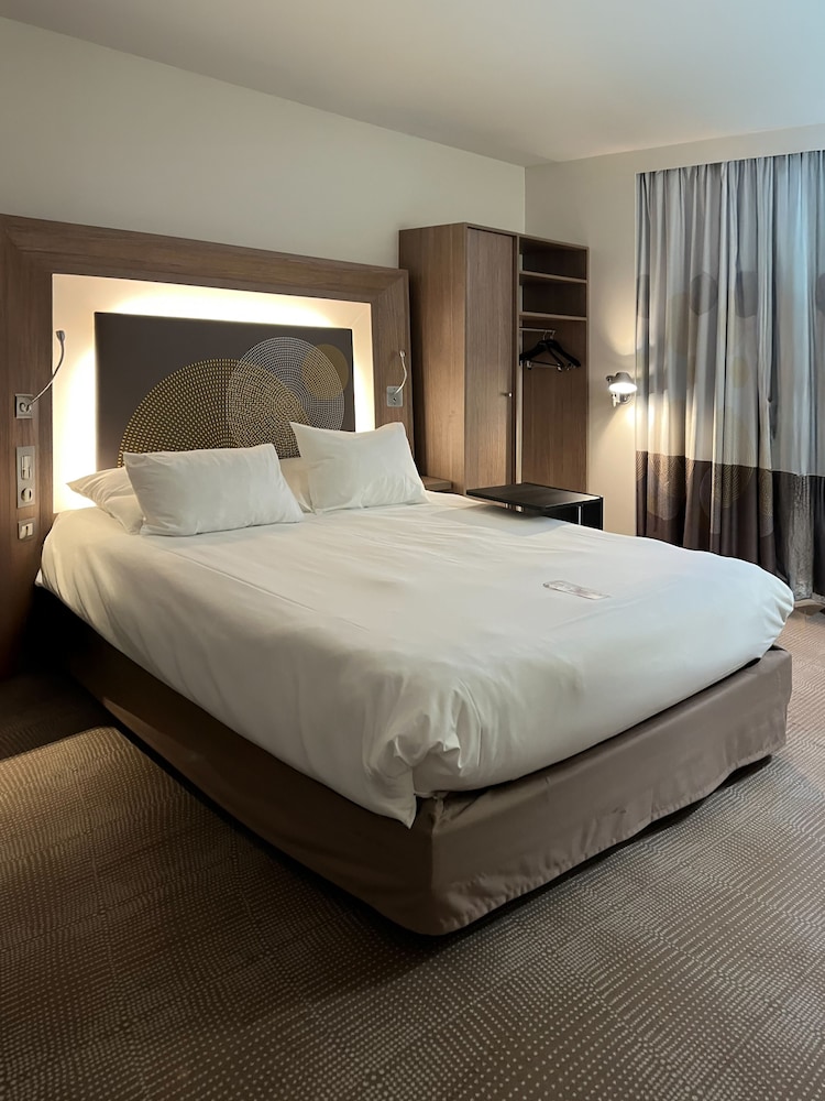 NOVOTEL LEUVEN CENTRUM 24/75