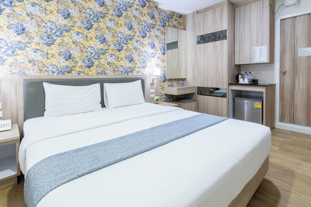 STANDARD, DOUBLE BED, NO WINDOW