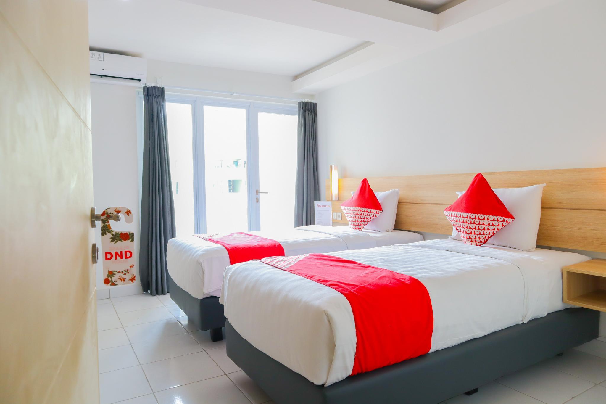 DELUXE, TWIN BEDS