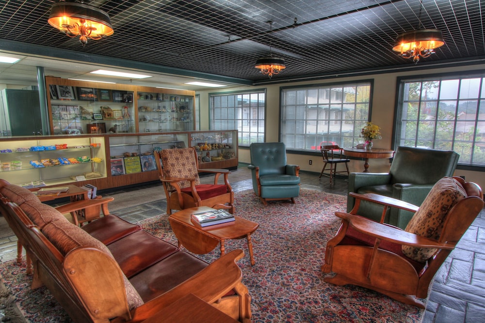 The Historic Gatlinburg Inn 50/66