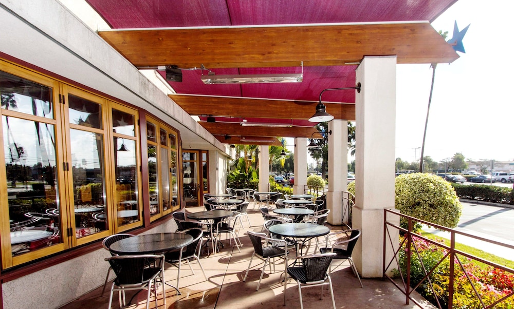 Knotts Berry Farm Resort Hotel 6/41