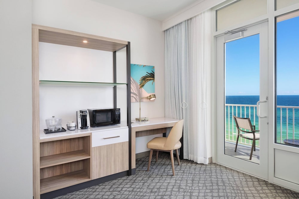 جناح بسرير كينج مع أريكة لذوي الإعاقة، SpringHill Suites by Marriott Panama City Beach Beachfront 5/5