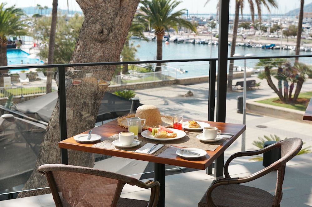 Hoposa Daina Hotel - Adults Only 60/70