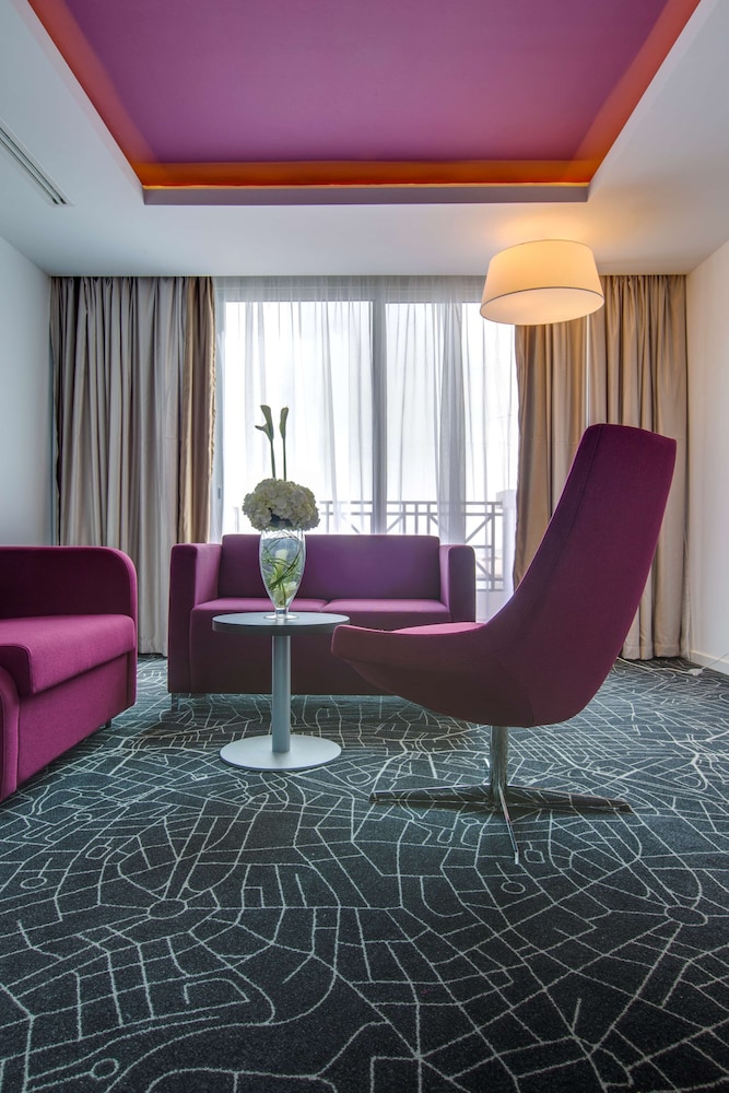 بارك إن باي راديسون الدمام(Park Inn By Radisson Dammam.) 66/73