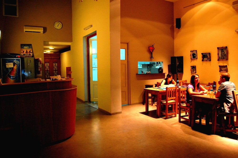 Sabatico Travelers Hostel 42/50