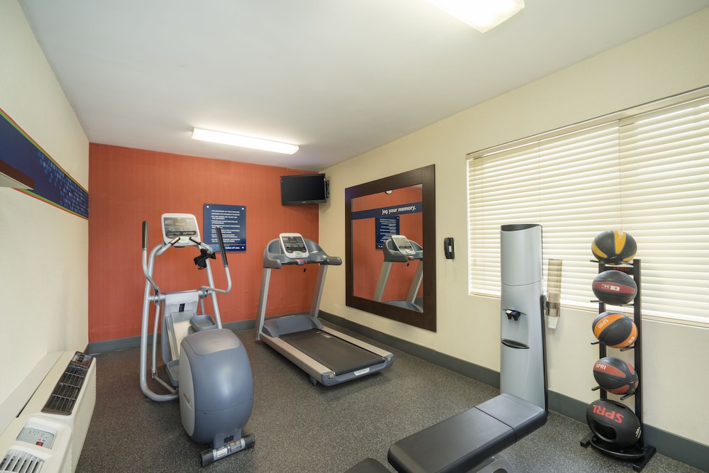 HAMPTON INN JONESBORO 26/39