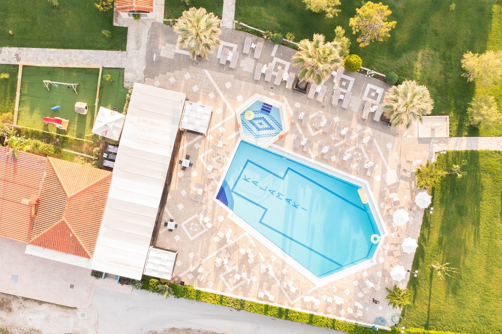 Kalamaki Beach Hotel 26/50