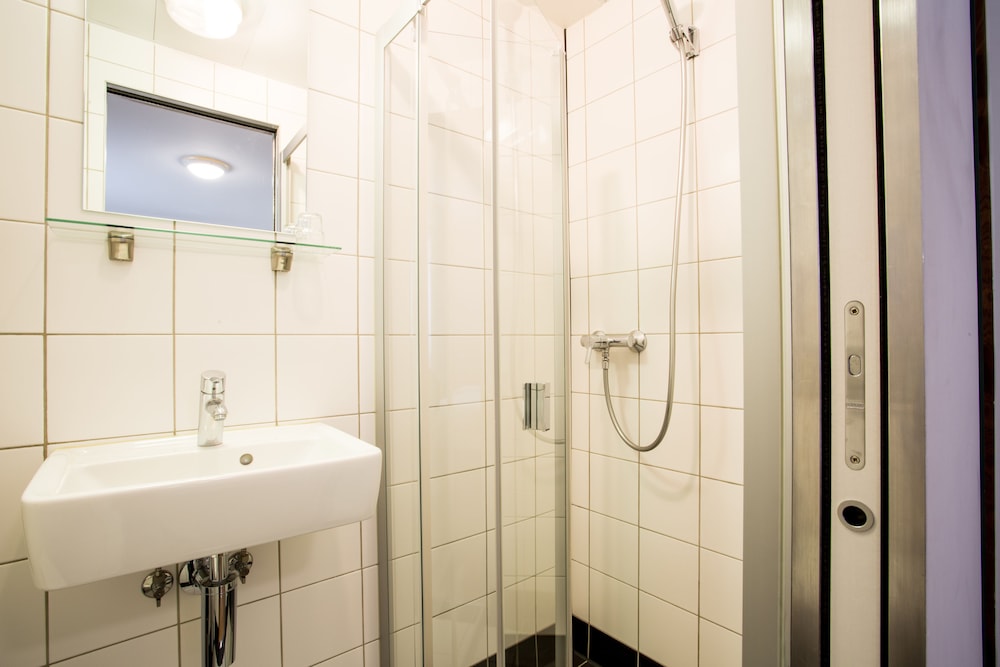 Hotel Darcet Paris 34/37