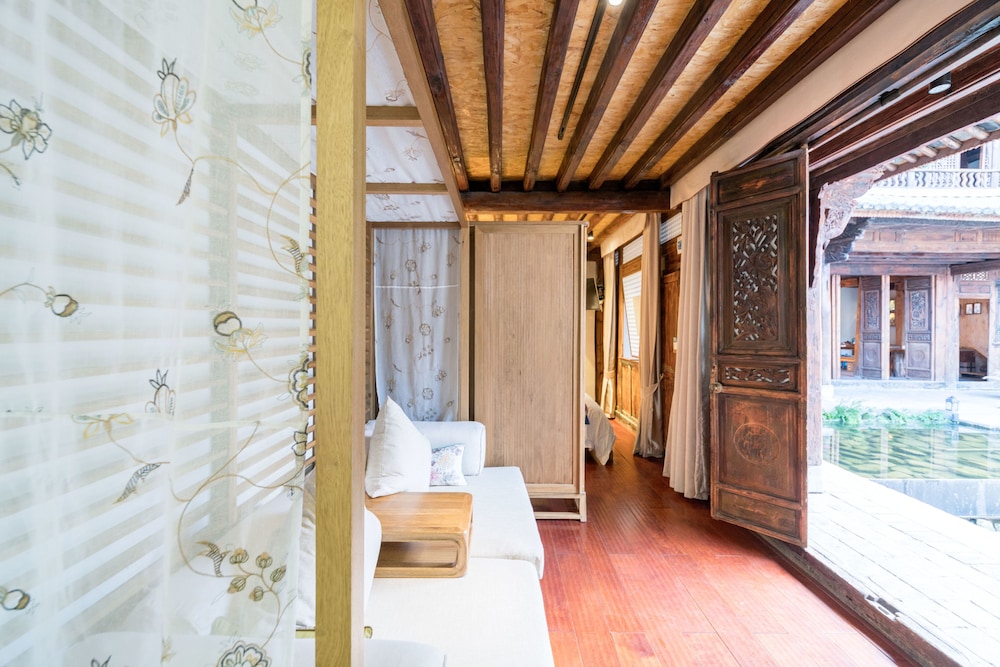 Dali Old Courtyard Boutique Inn 53/54