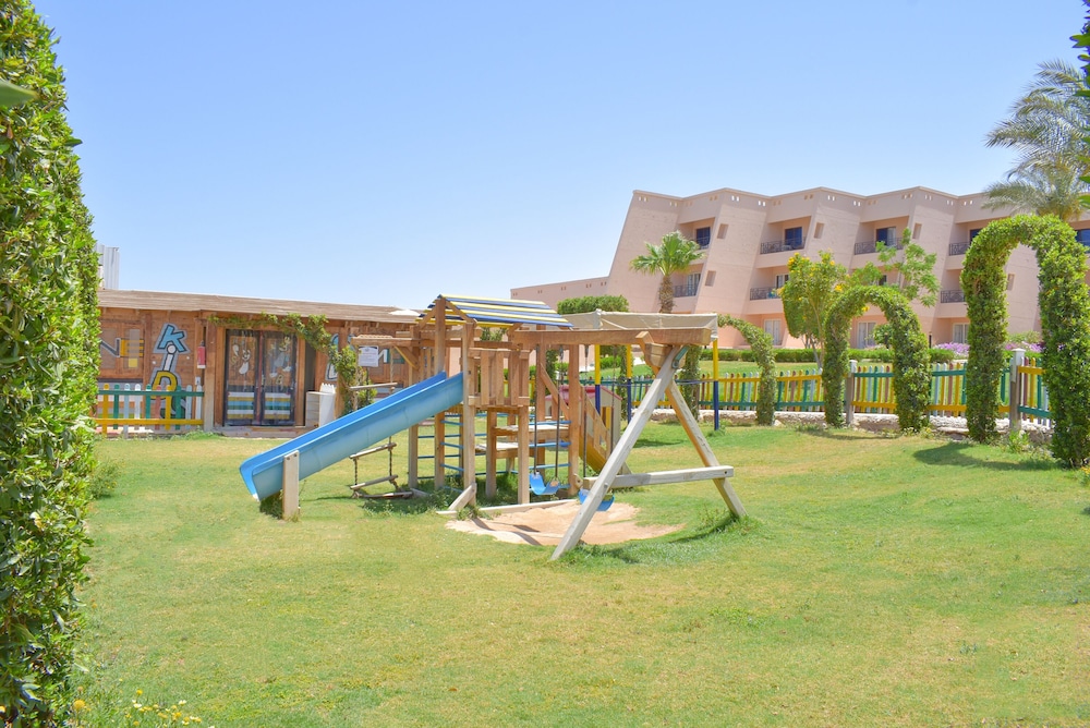 Jasmine Palace Resort and Spa 45/72