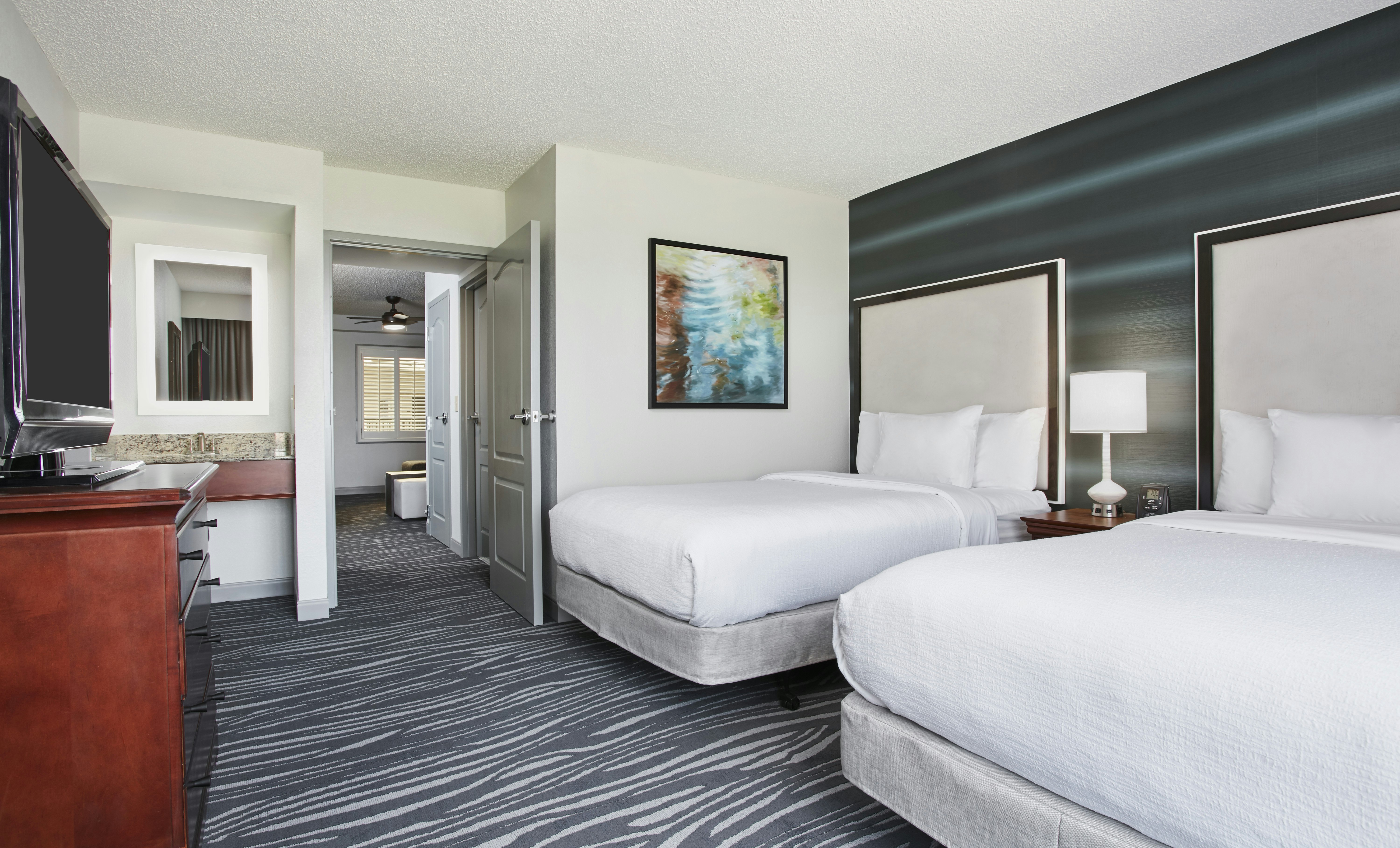 Basic, 2 Double Beds