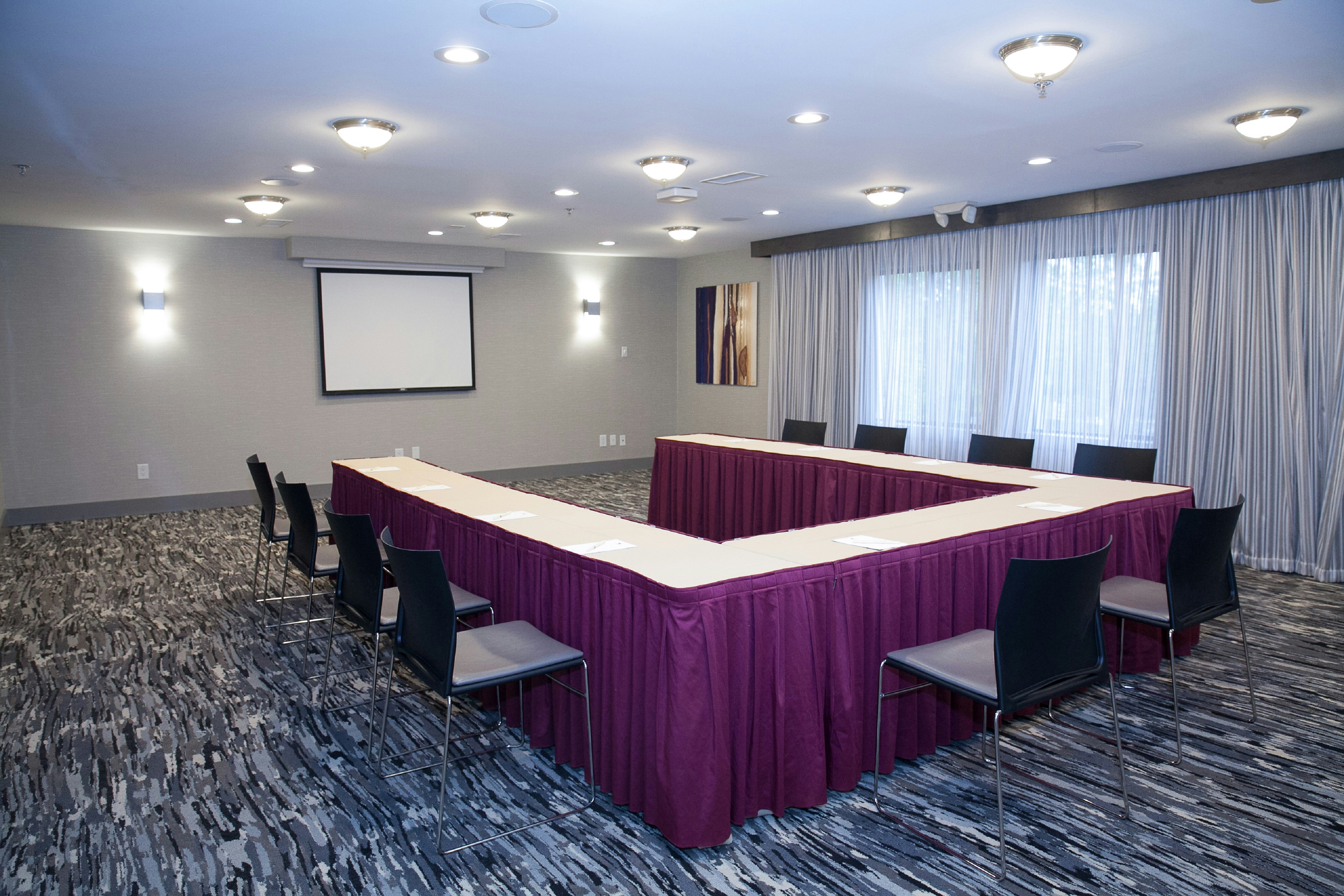 Doubletree By Hilton Alpharetta 14/19