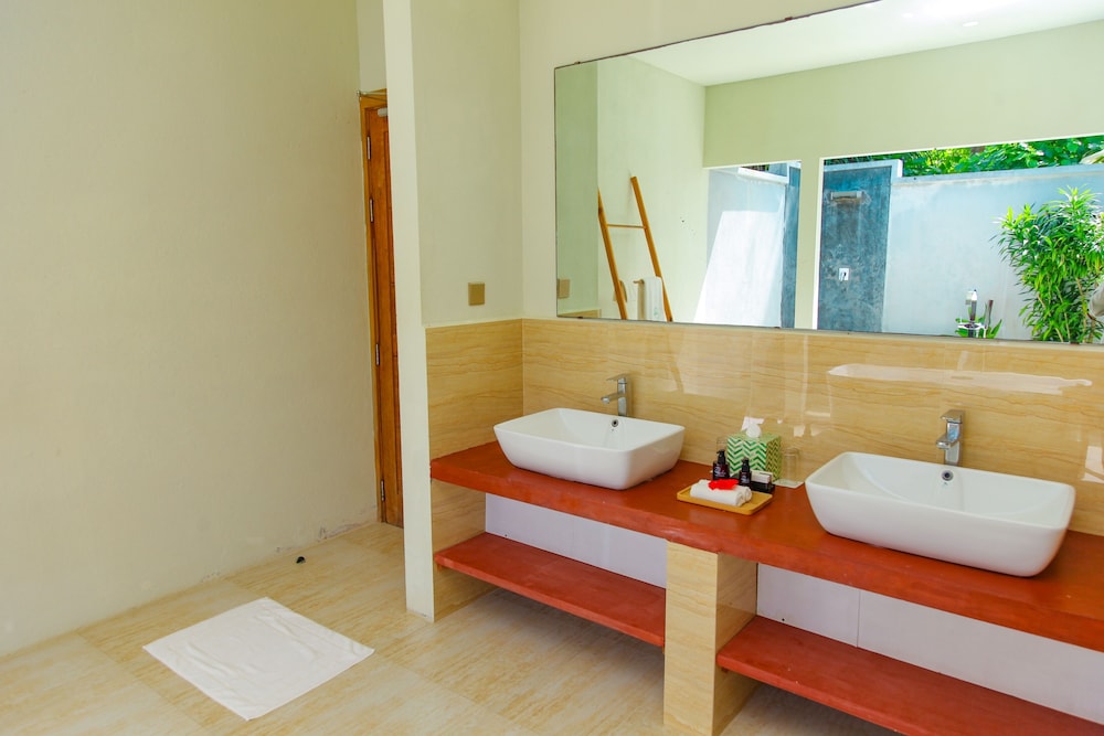 Rahaa Resort Maldives 49/50