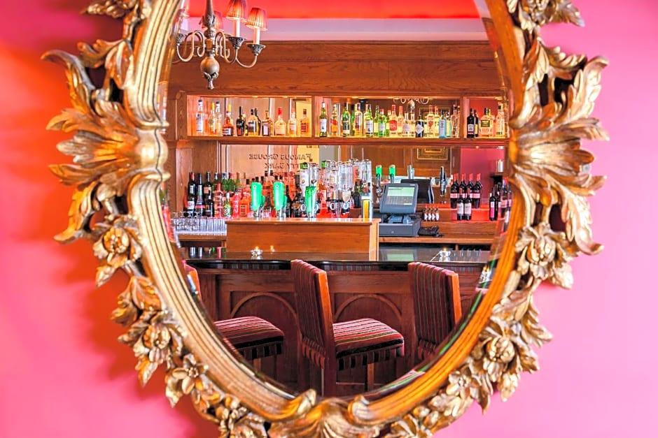 Scotts Hotel Killarney 50/55