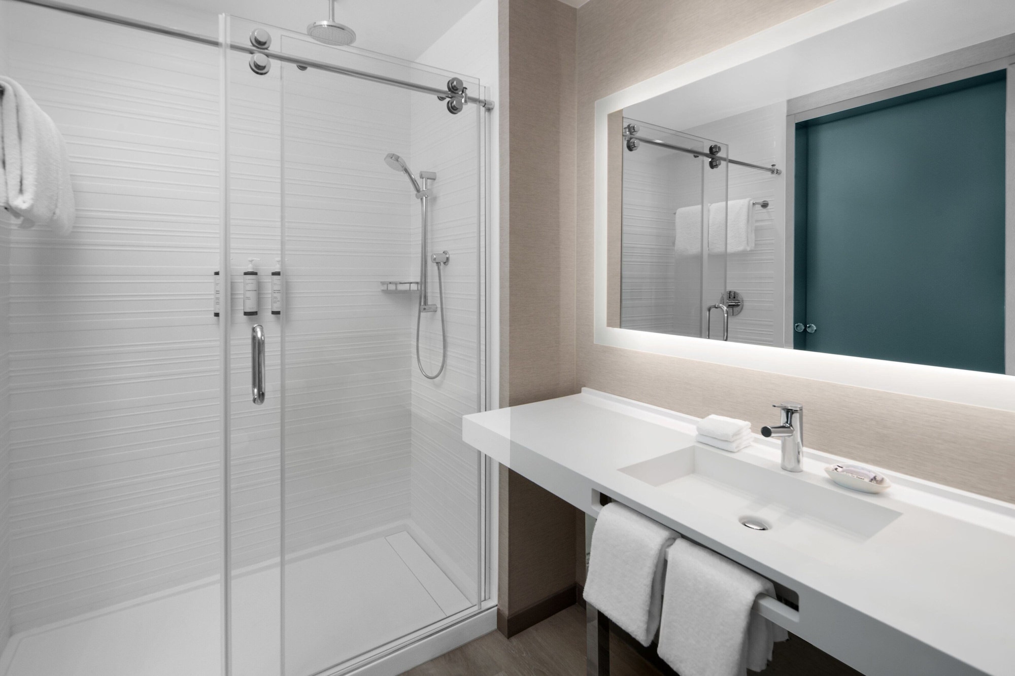 غرفة بسريرين كوين لذوي الإعاقة، AC Hotel by Marriott Lansing University Area 4/5