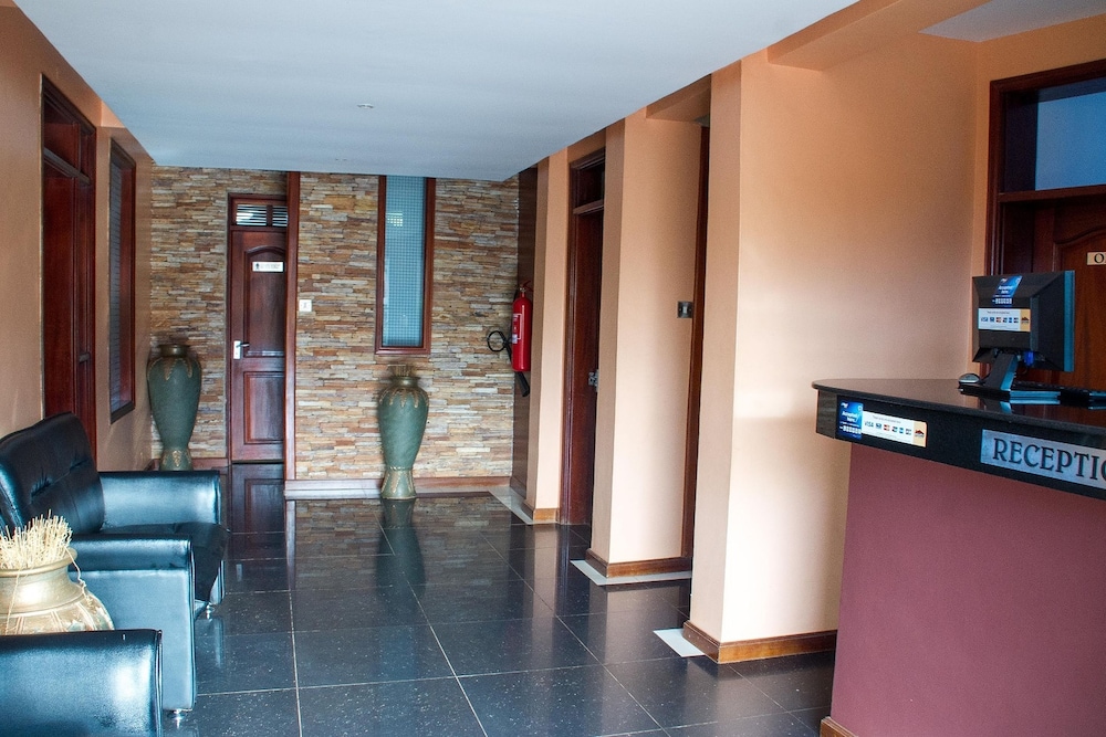 Sheron Hotel 50/51