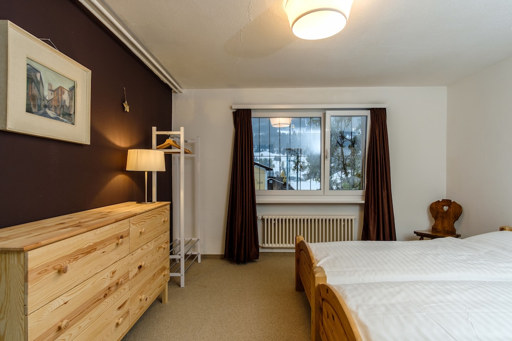 Madrisa Lodge 6/62