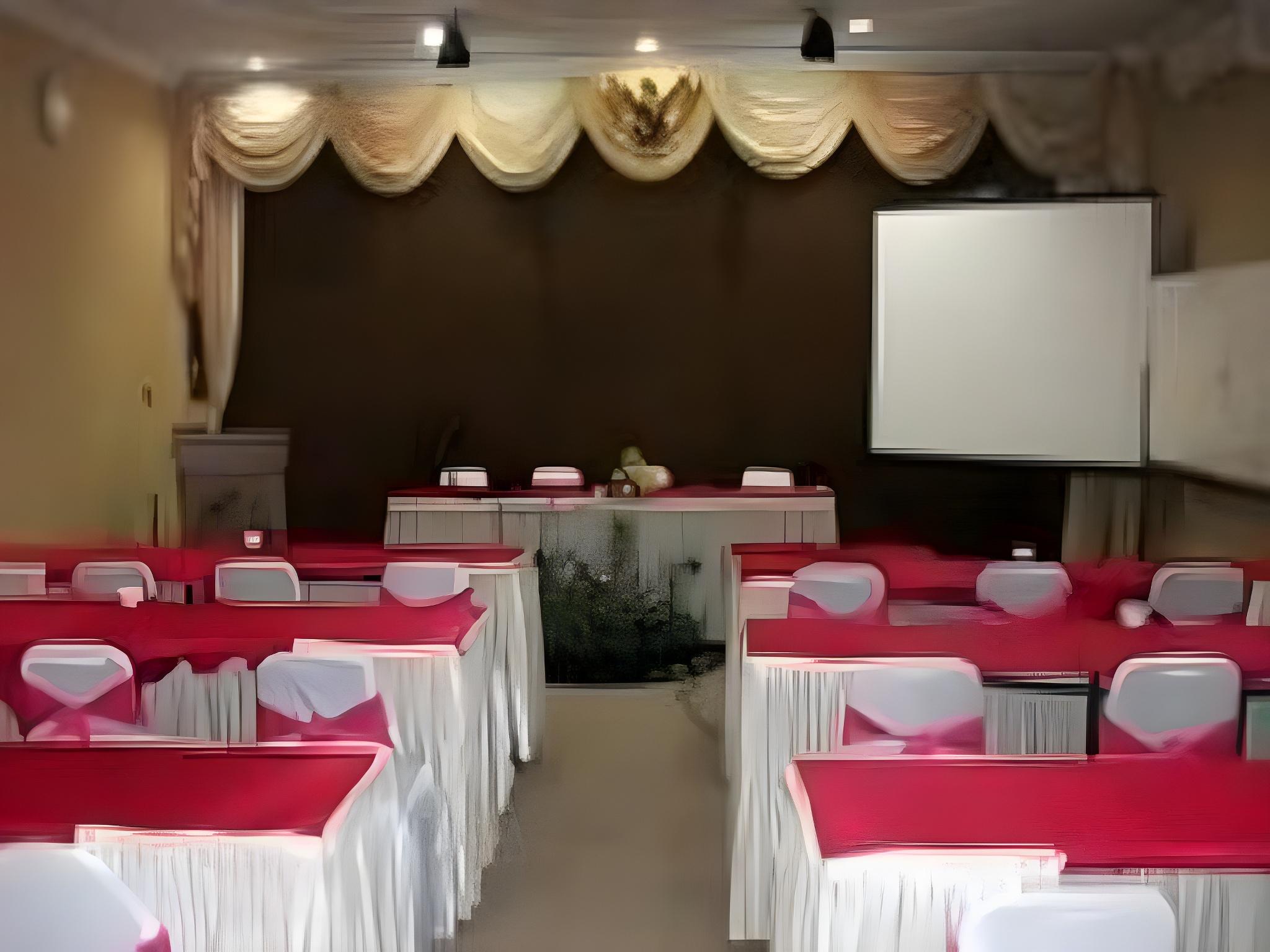 New Siliwangi Hotel Restaurant 20/25