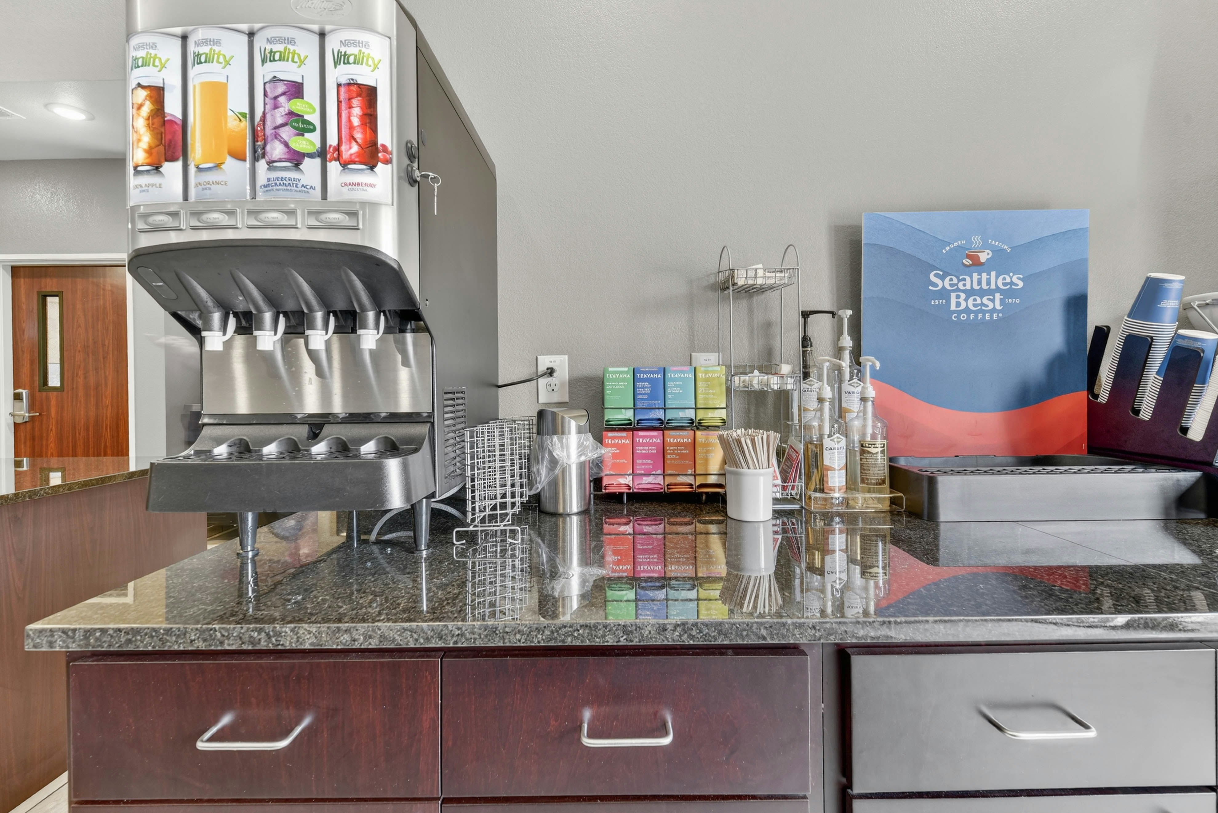 Cobblestone Hotel & Suites - Eaton, OH 14/50