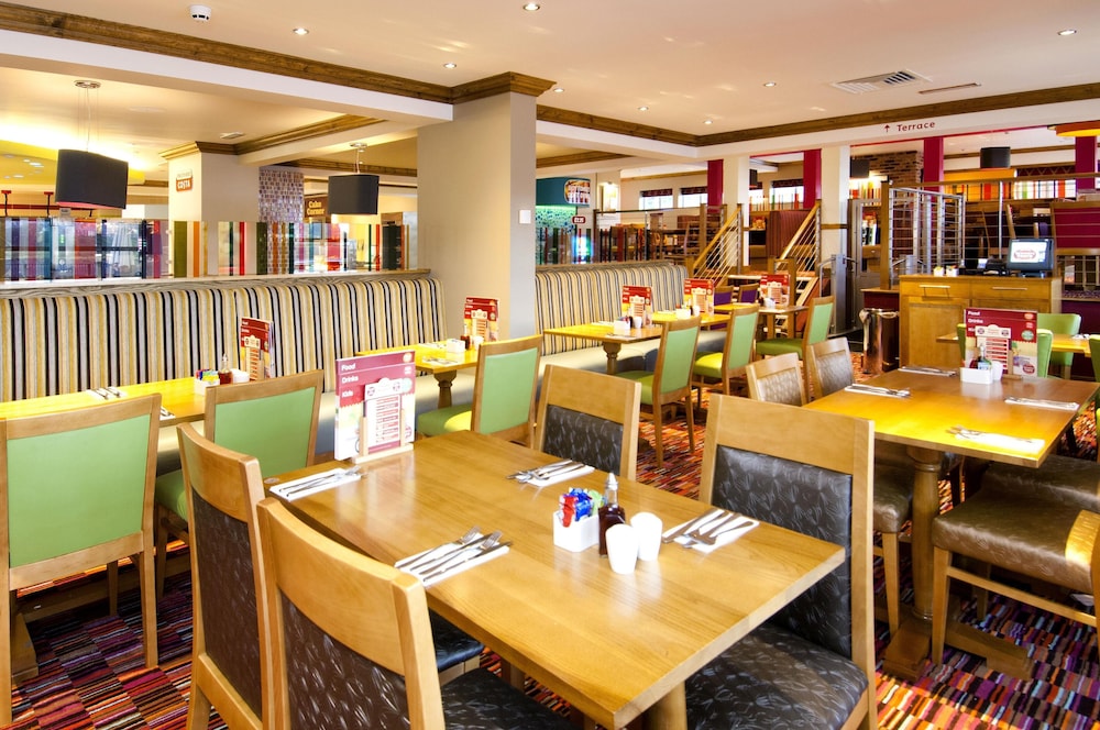 Premier Inn Barry Island (Cardiff Airport) 10/26