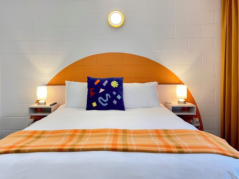 Deluxe, Studio, Queen Bed, Kitchenette