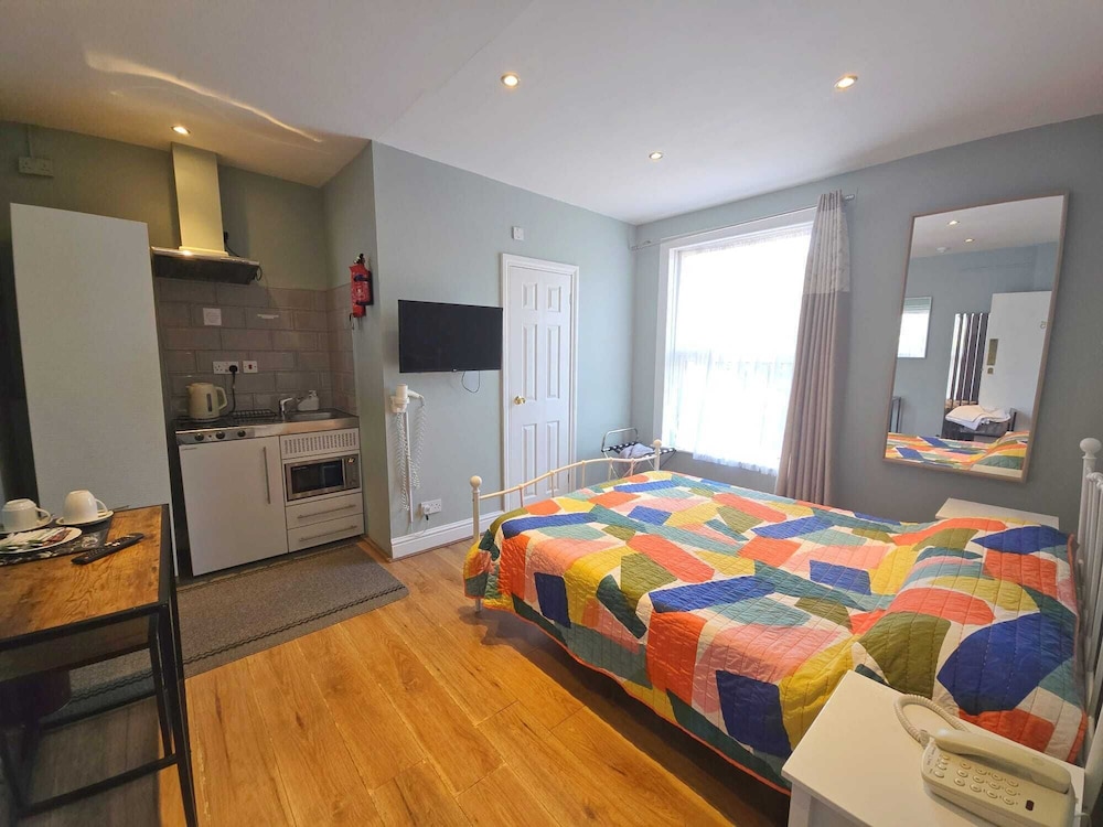 Avis Hotel Bromley 20/22