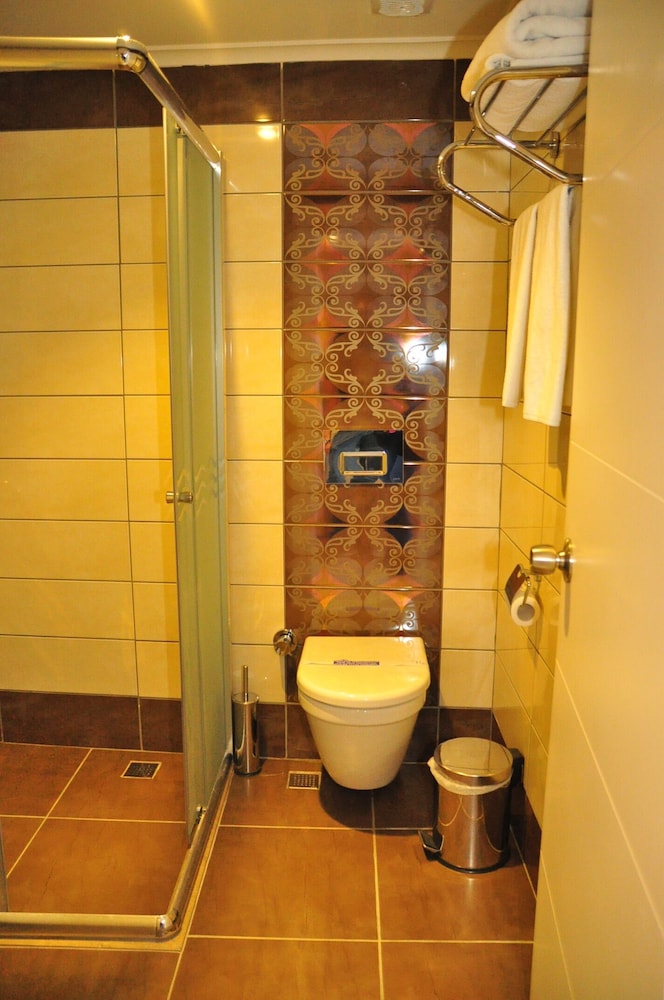 Aura Boutique Hotel 45/49