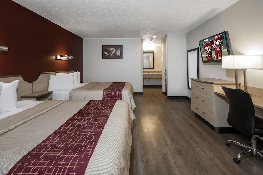 Red Roof Inn Indianapolis - Greenwood 24/24