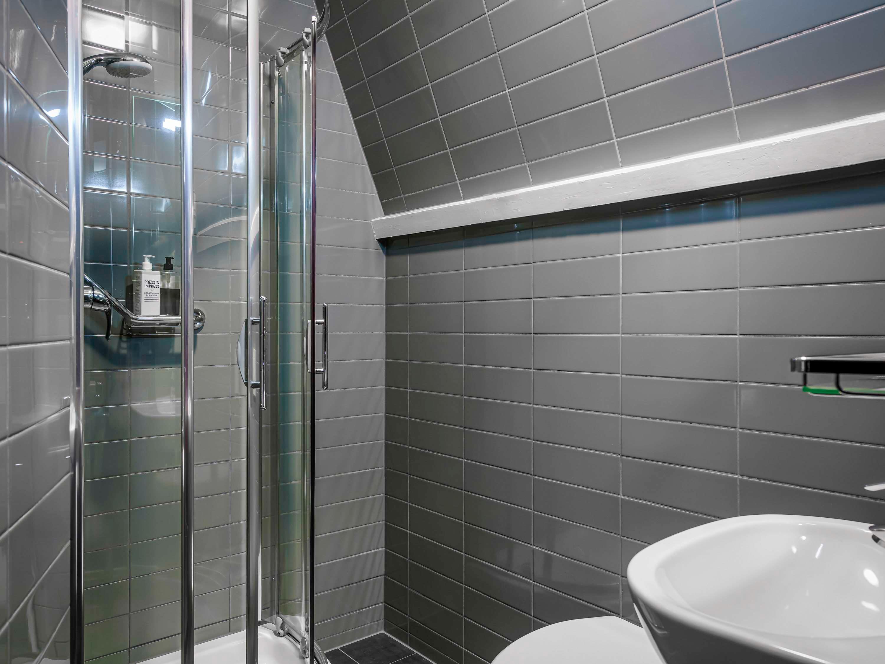 Semi Basement, Family, 3 Beds, Hotel Ibis Styles Amsterdam Amstel 7/10