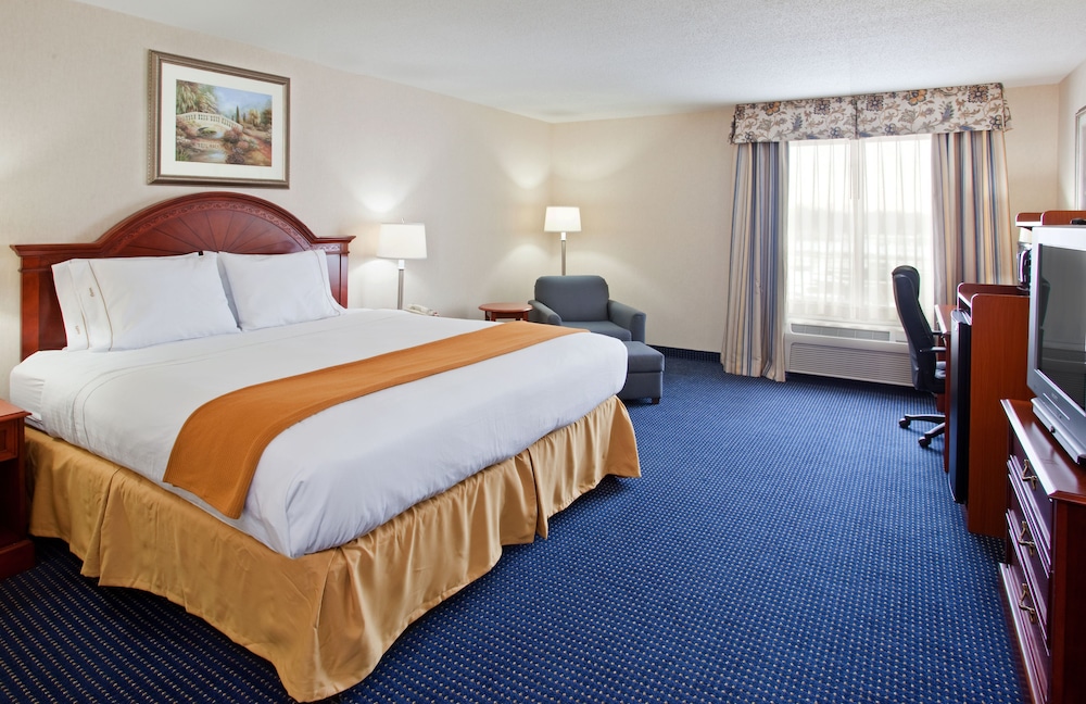 Holiday Inn Express Hotel & Suites Cleveland-Richfield 13/59