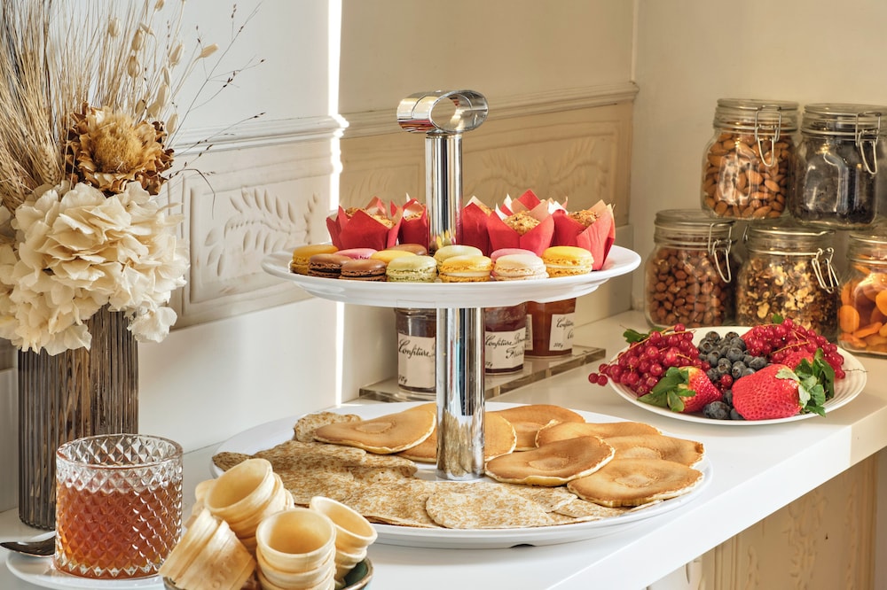 Atrium Suresnes Hotel 26/61