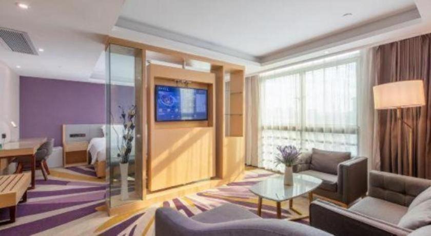 Lavande Hotel (Shenzhen North Railway Station, Gangtou Metro Station) 41/70