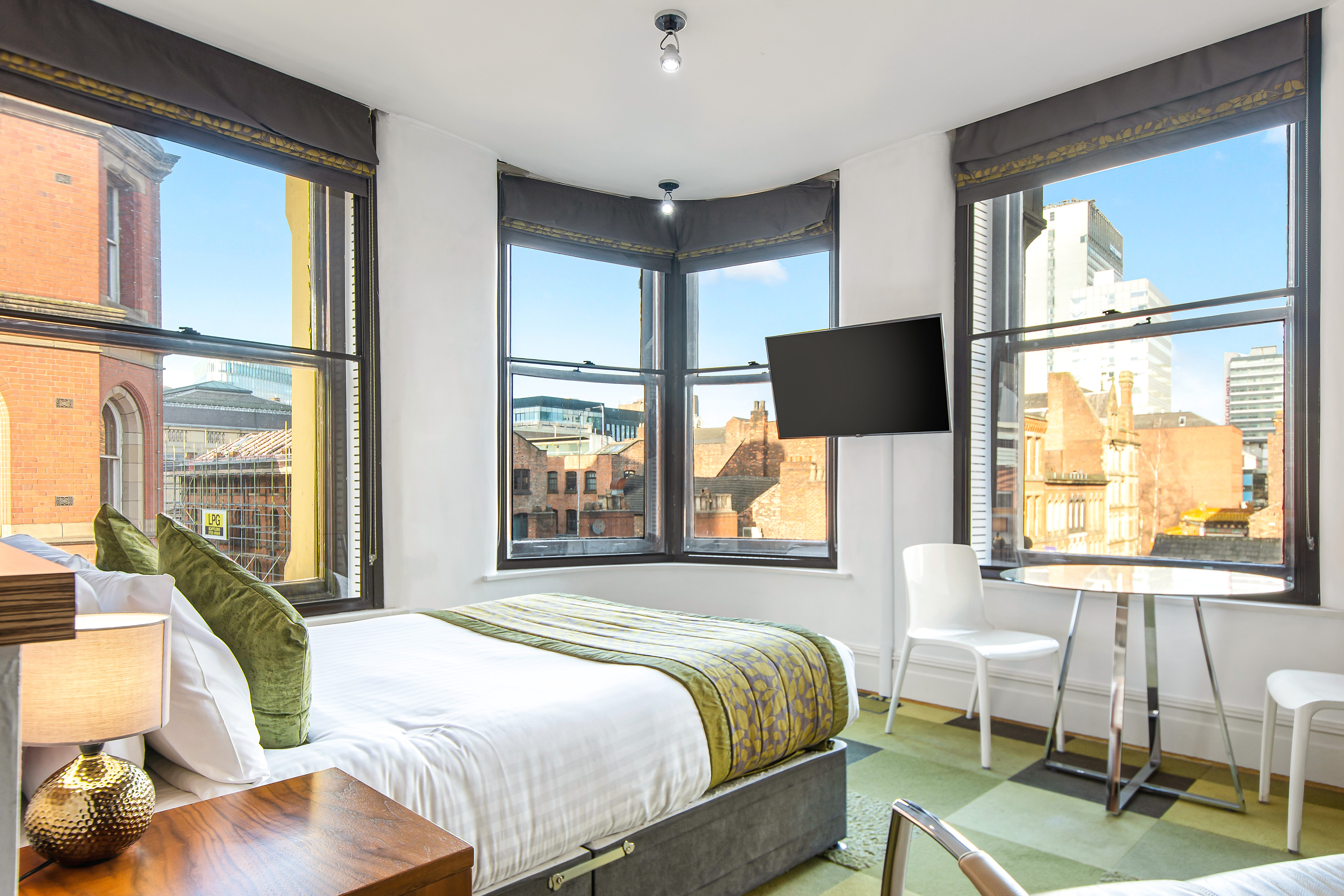 Room at Roomzzz Manchester, MANCHESTER