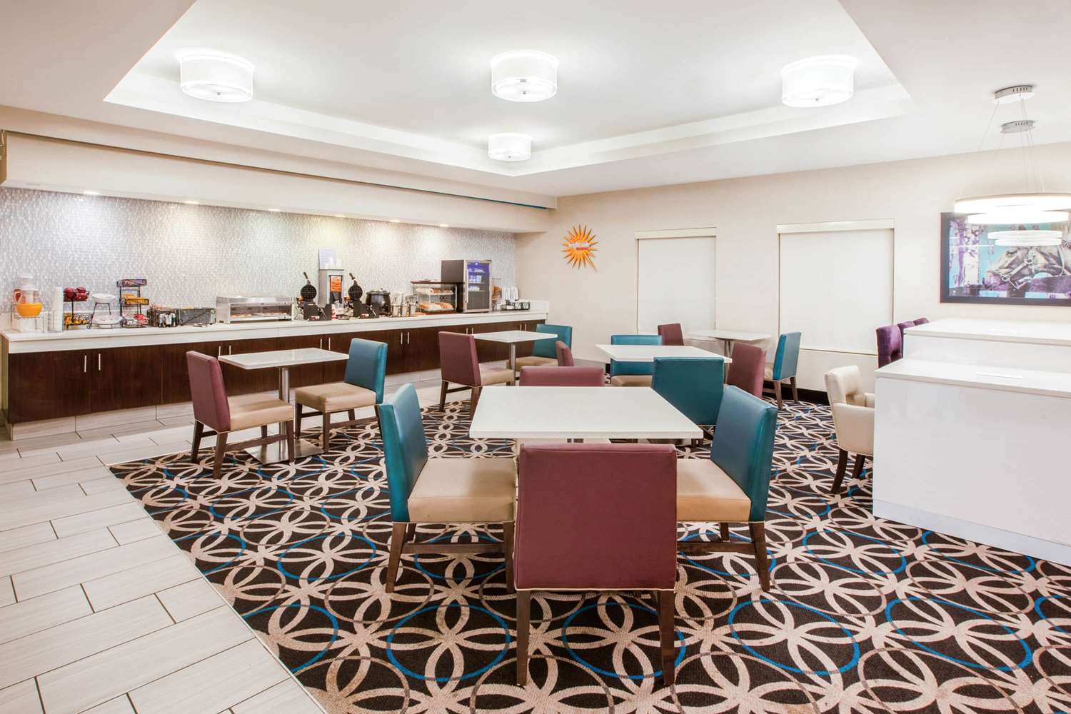 La Quinta Inn & Suites by Wyndham Cincinnati Airpt Florence 36/47