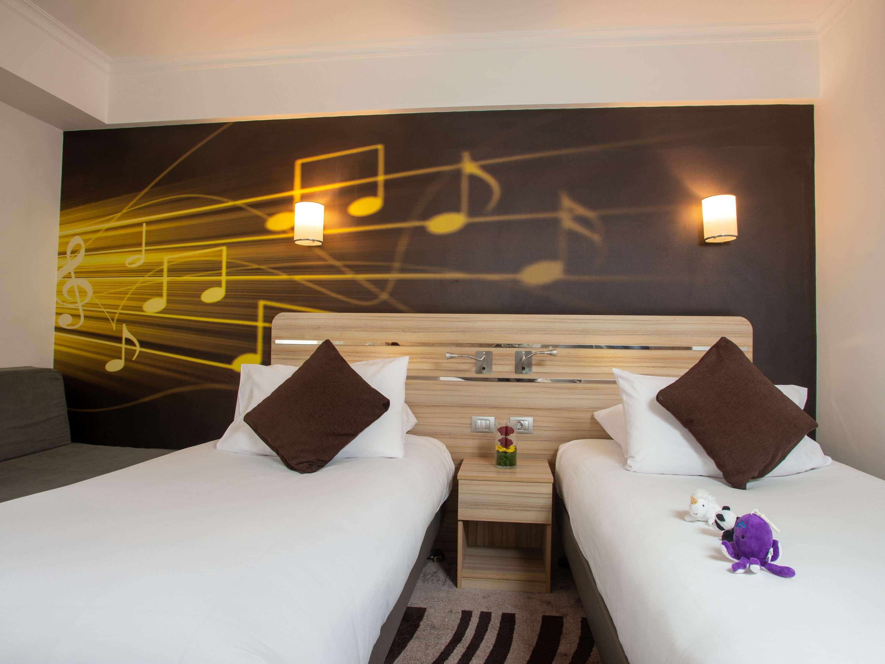 غرفة قياسية بسريرين منفصلين، Novotel Cairo Airport 2/10
