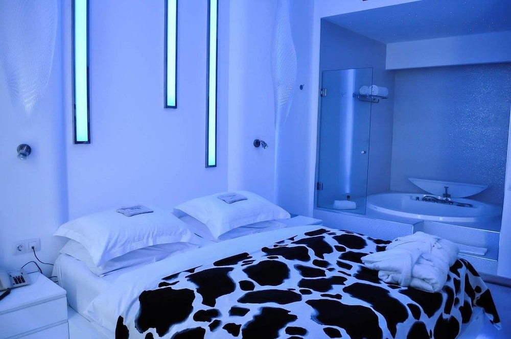 Andromeda Hotel 15/50
