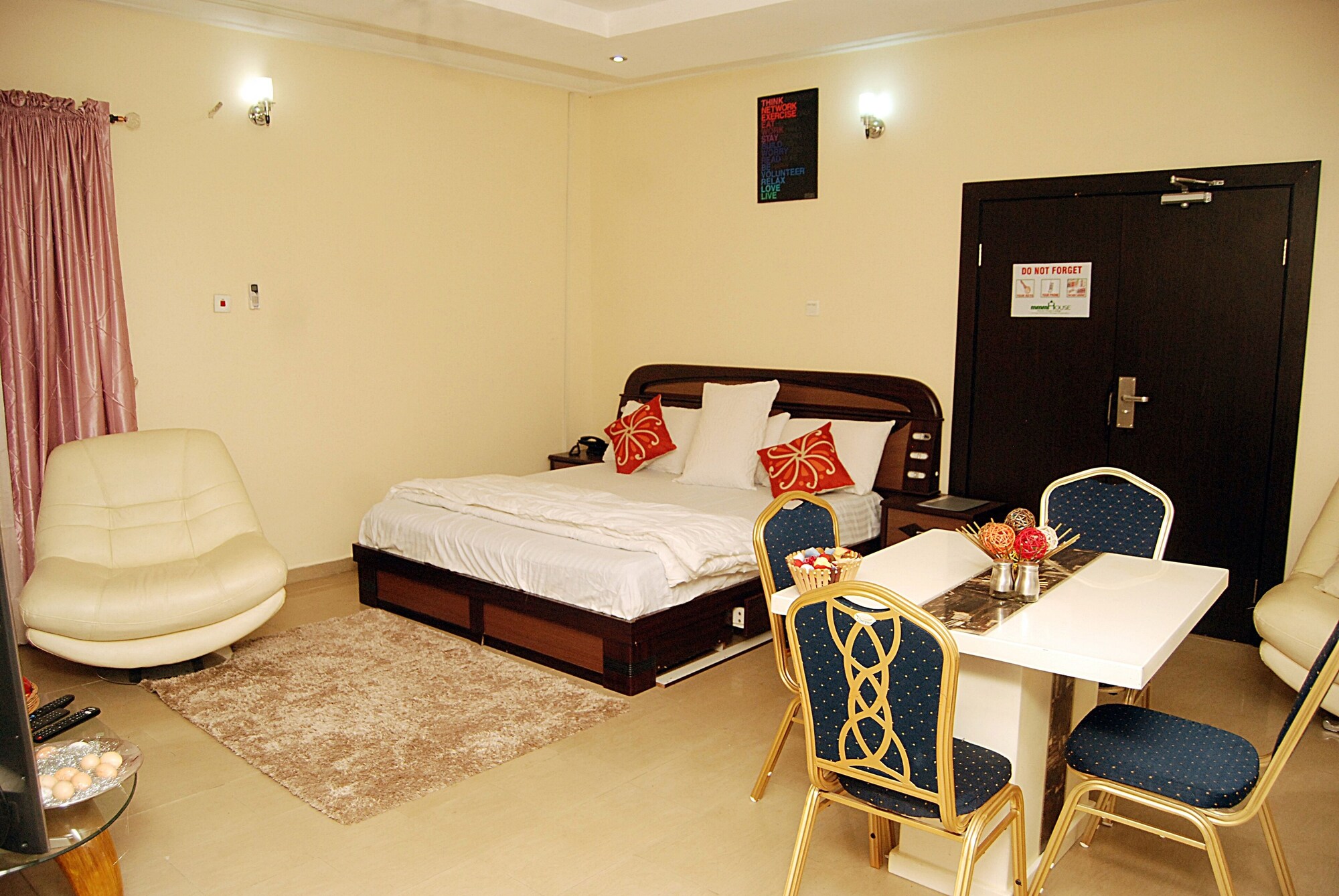 1 BEDROOM, PRESIDENTIAL, SUITE