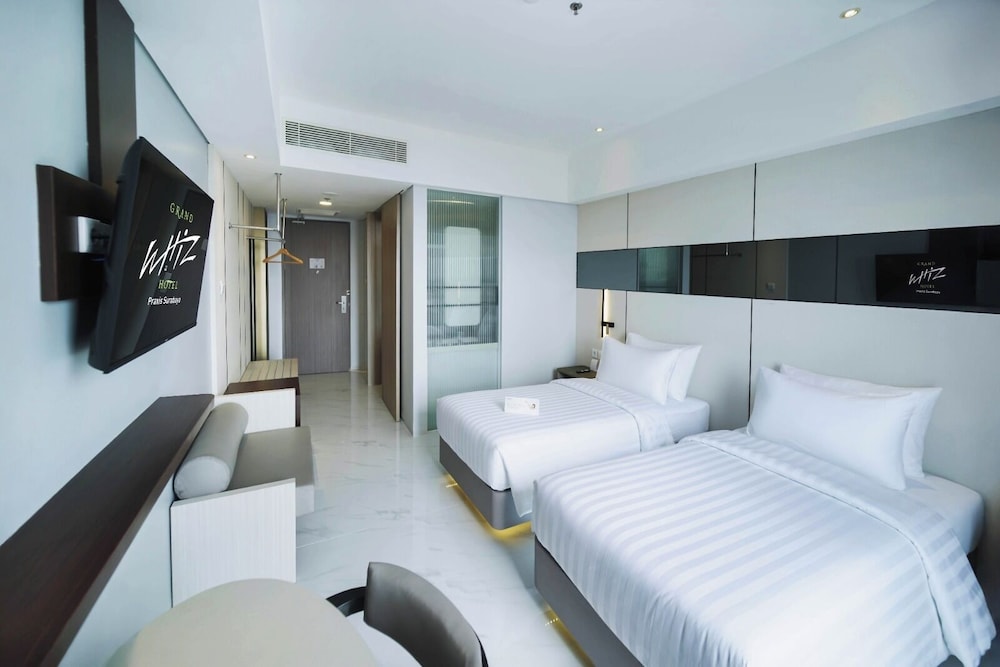 Grand Whiz Hotel Praxis Surabaya 13/43