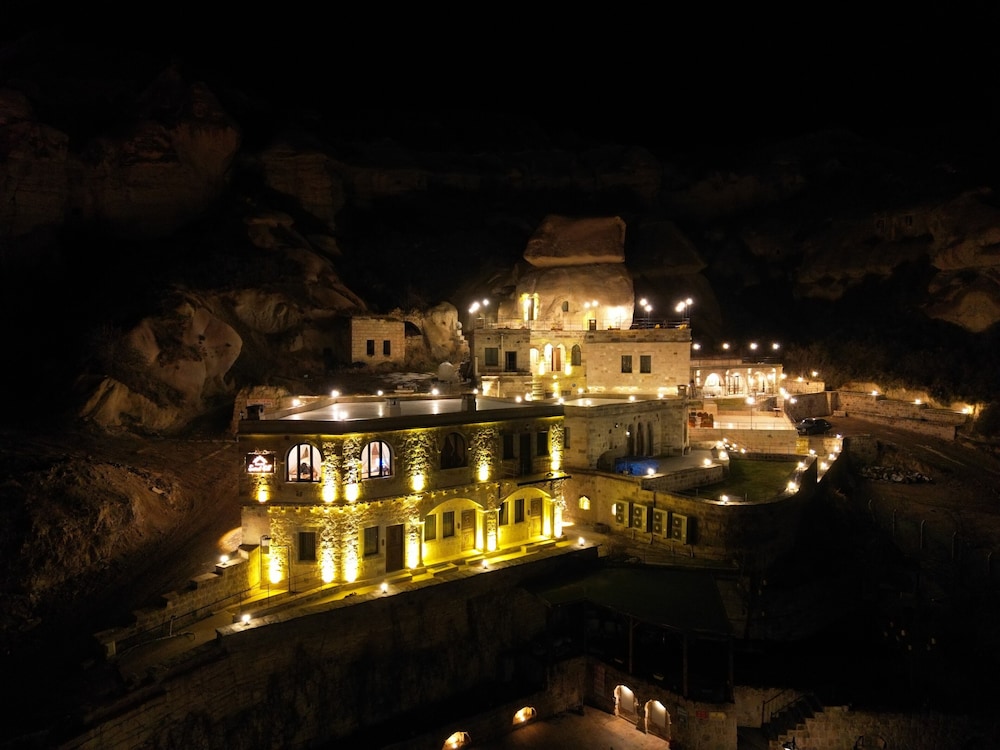 Cappadocia Secret Hill Cave Suites 1/47