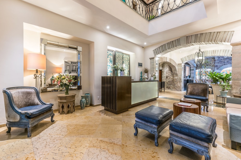 Edelmira Hotel Boutique 35/56