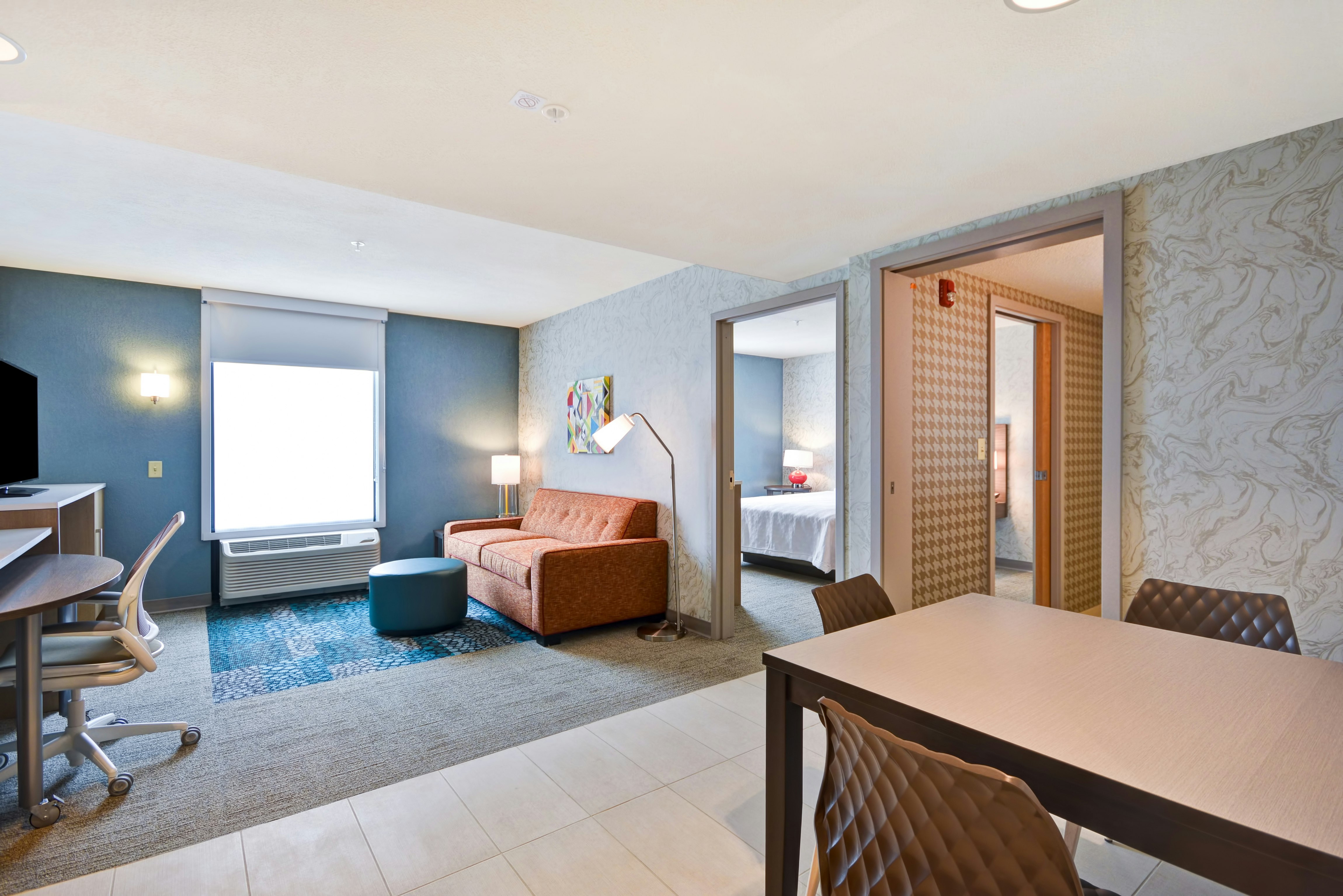 SUITE, QUEEN BED, ACCESSIBLE