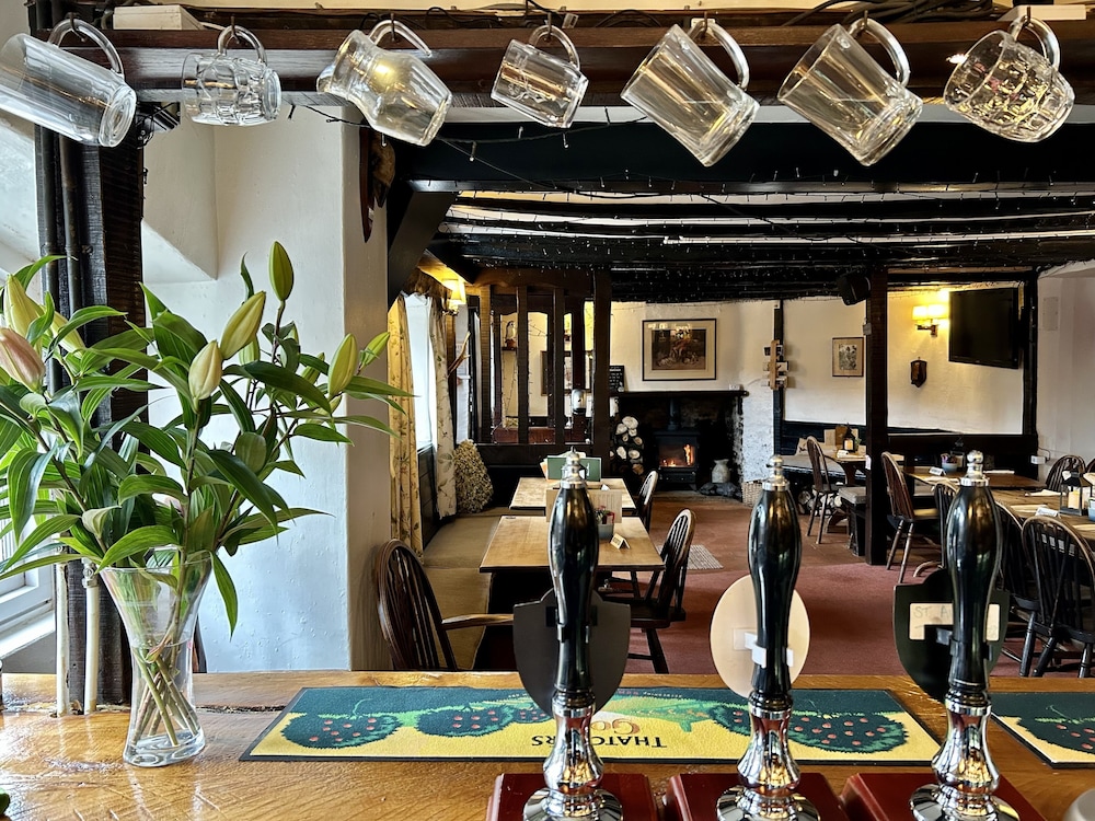 The Royal Oak Inn 42/50
