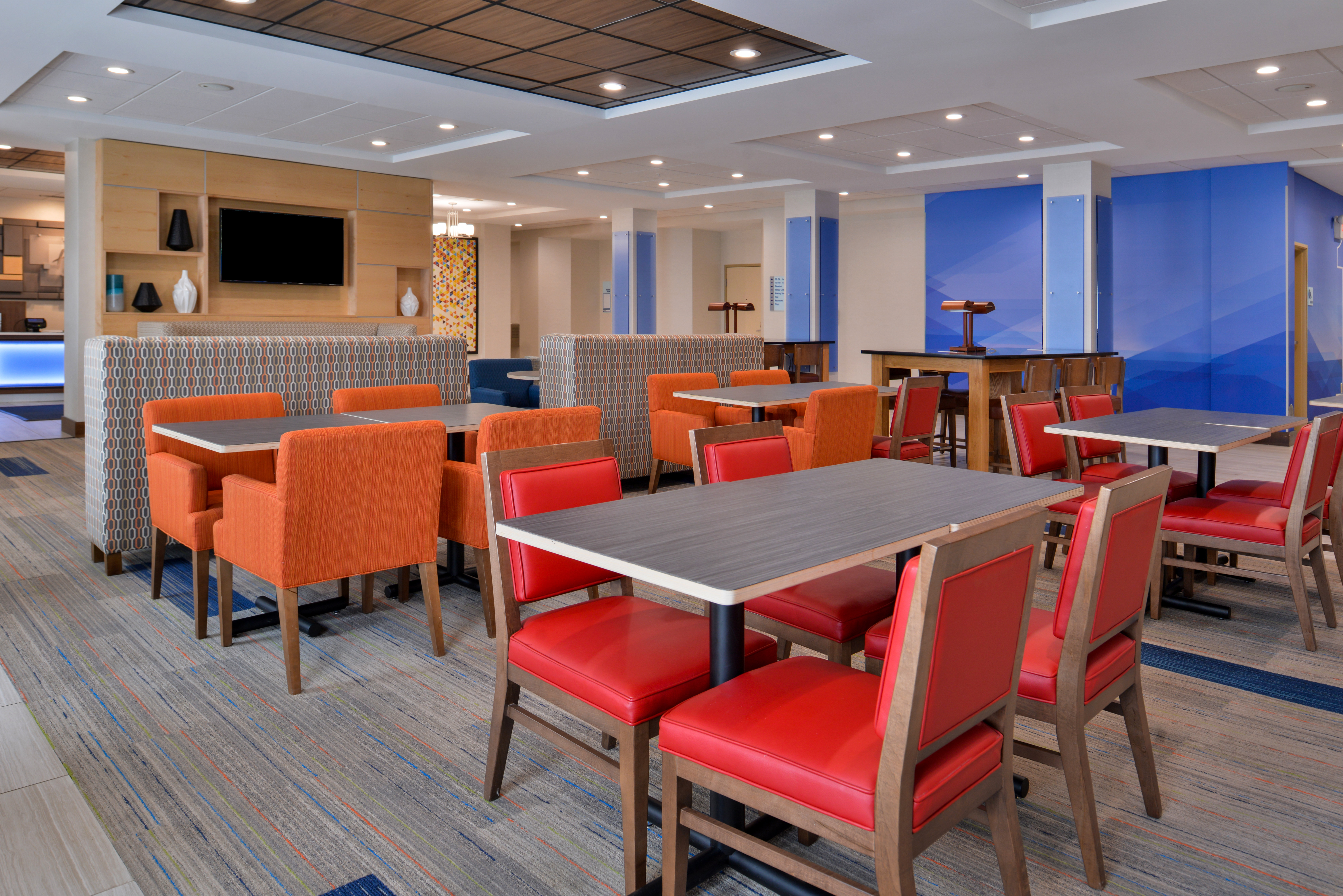 Holiday Inn Express Suites Cincinnati Mason 31/49