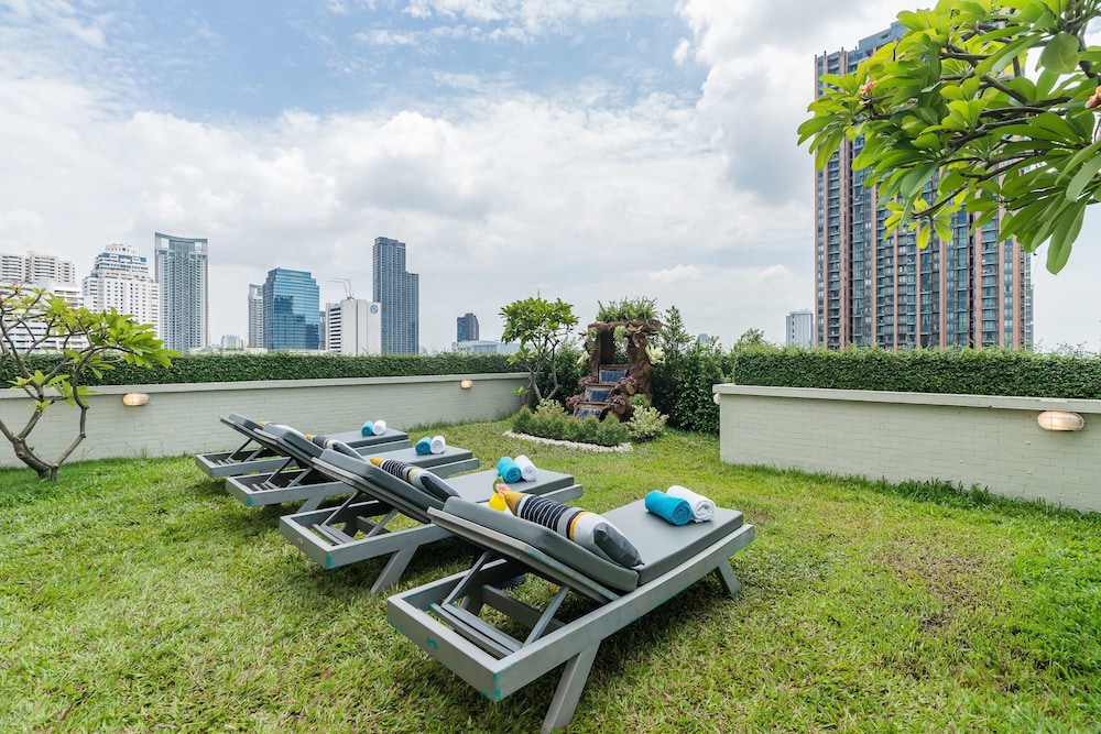 Asoke Residence Sukhumvit by UHG 68/74