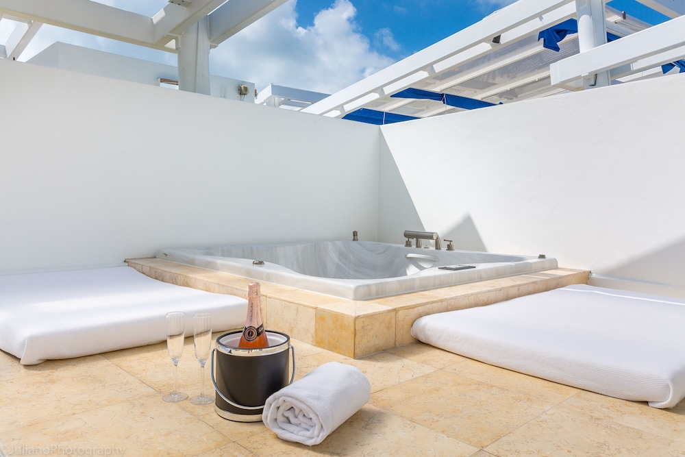 SBV Luxury Ocean Hotel Suites 13/42
