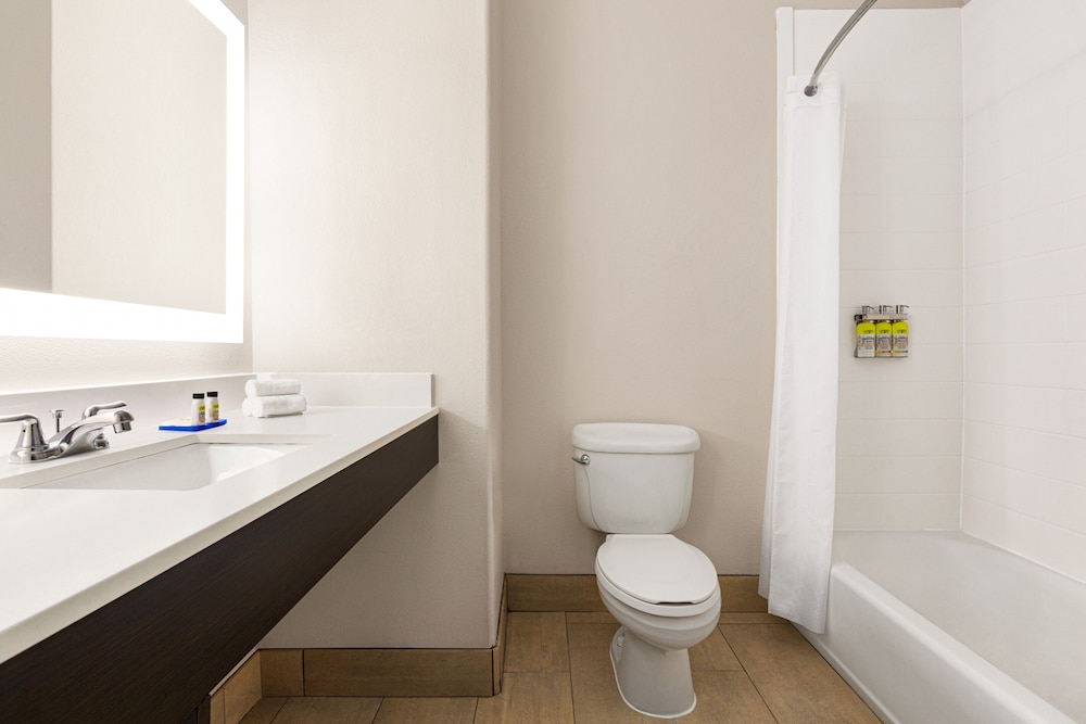 غرفة قياسية بسرير كينج، Holiday Inn Express Hotel Suites San Antonio Nw Medical Area 2/4