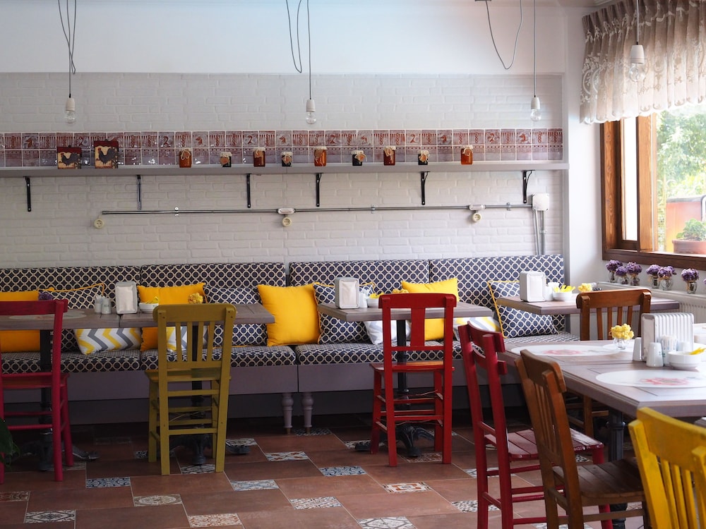 HOTEL GRAND AMPHORA 45/57