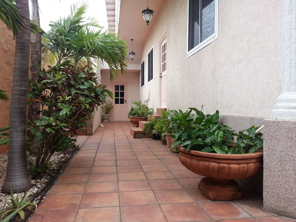 Le Chateau Ocean Villas 45/48