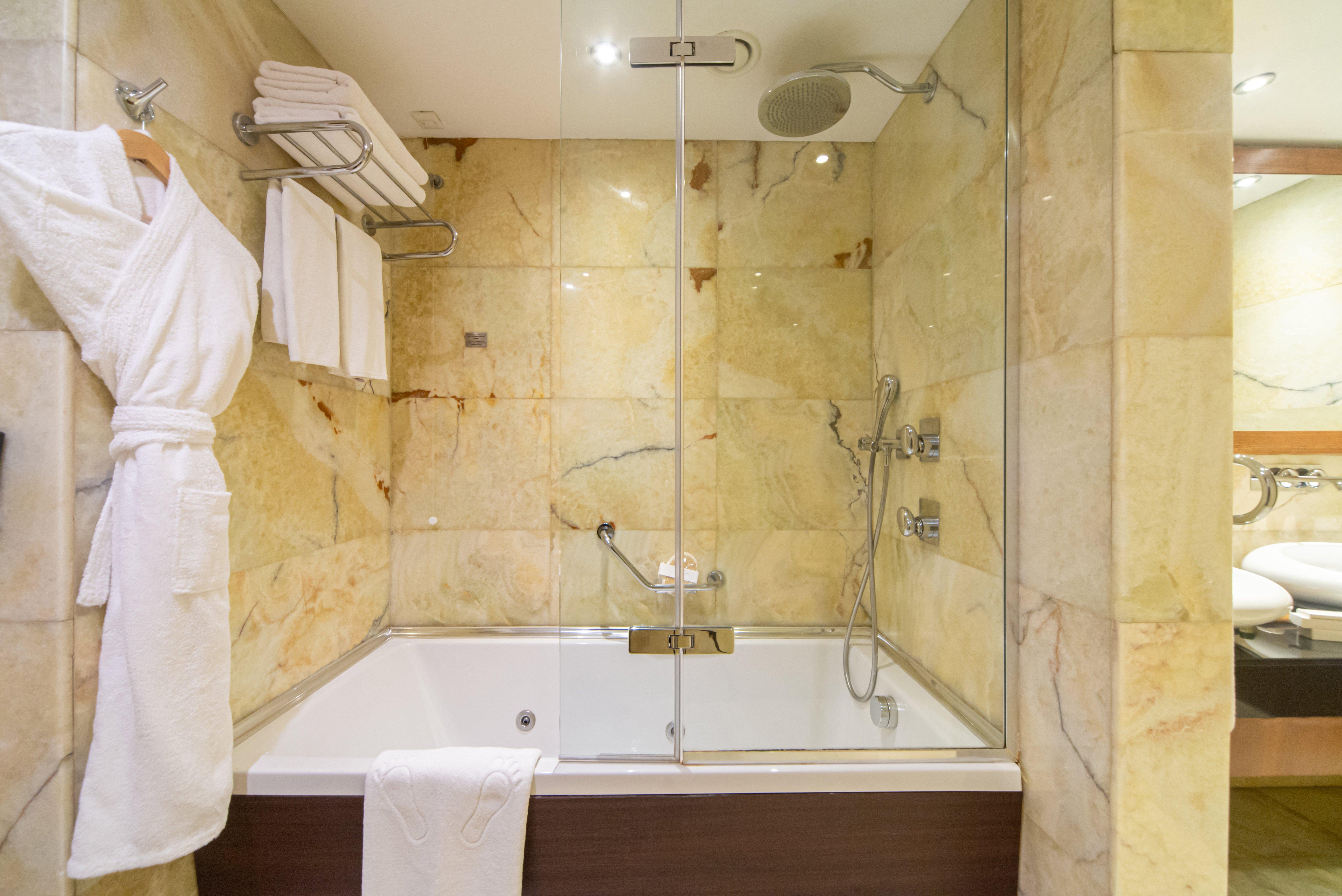جناح بزنس، Crowne Plaza Istanbul Harbiye Hotel 4/5