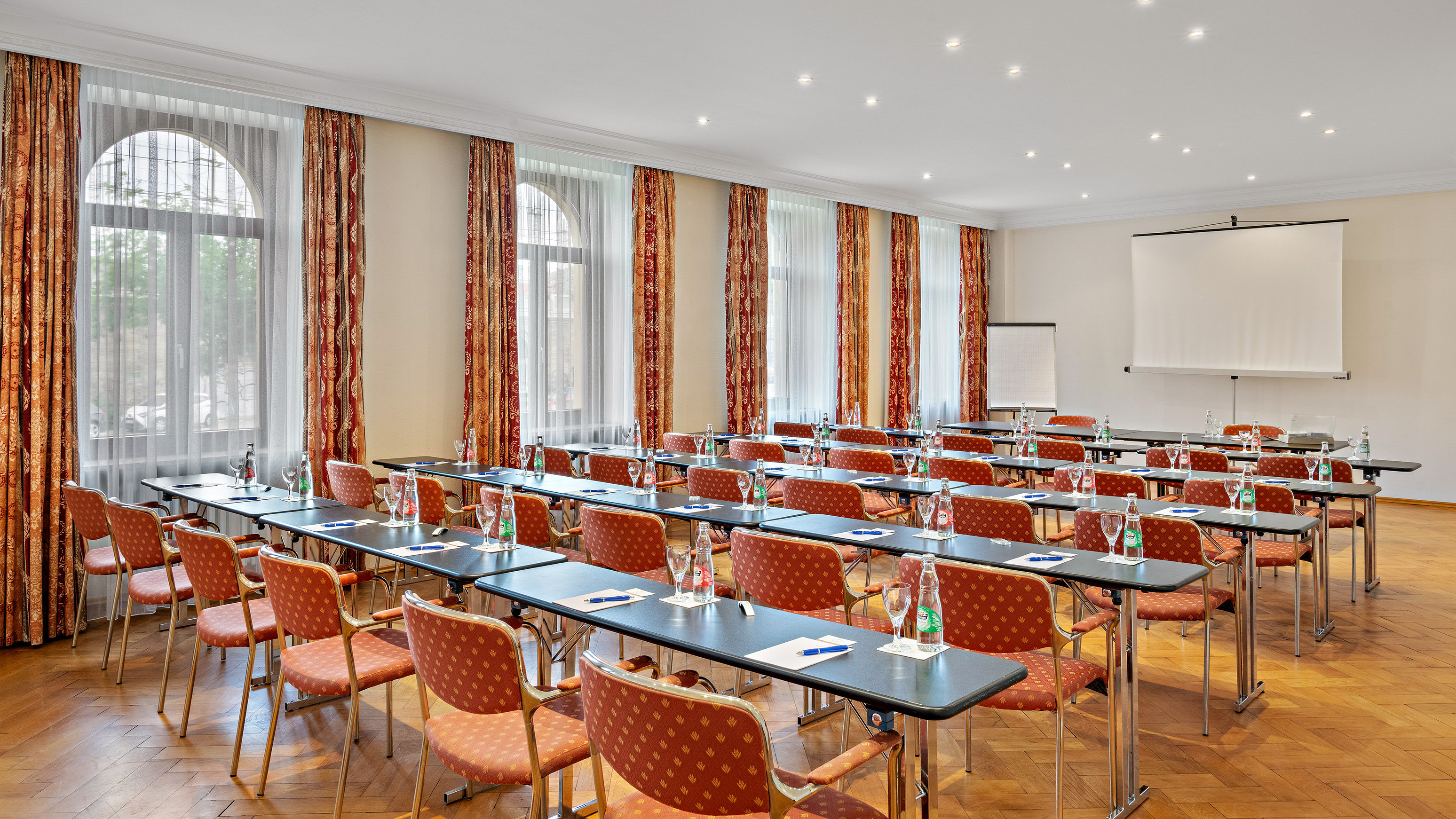 Bayerischer Hof Dresden 74/76